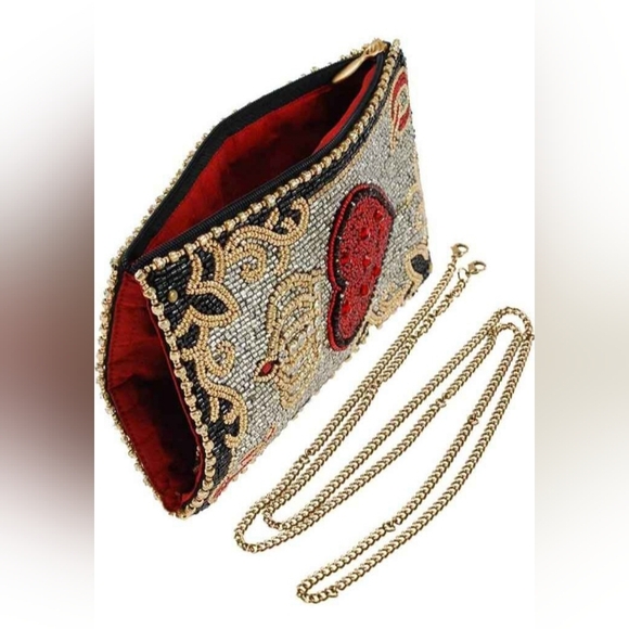 Mary Frances Beaded Queen Of Hearts Heart and Crown Clutch Or Crossbody Bag - Picture 4 of 7